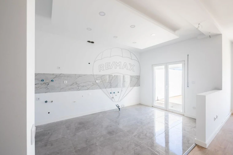 Moradia T4 para Venda em Alenquer (Santo Estêvão e Triana) Foto 8