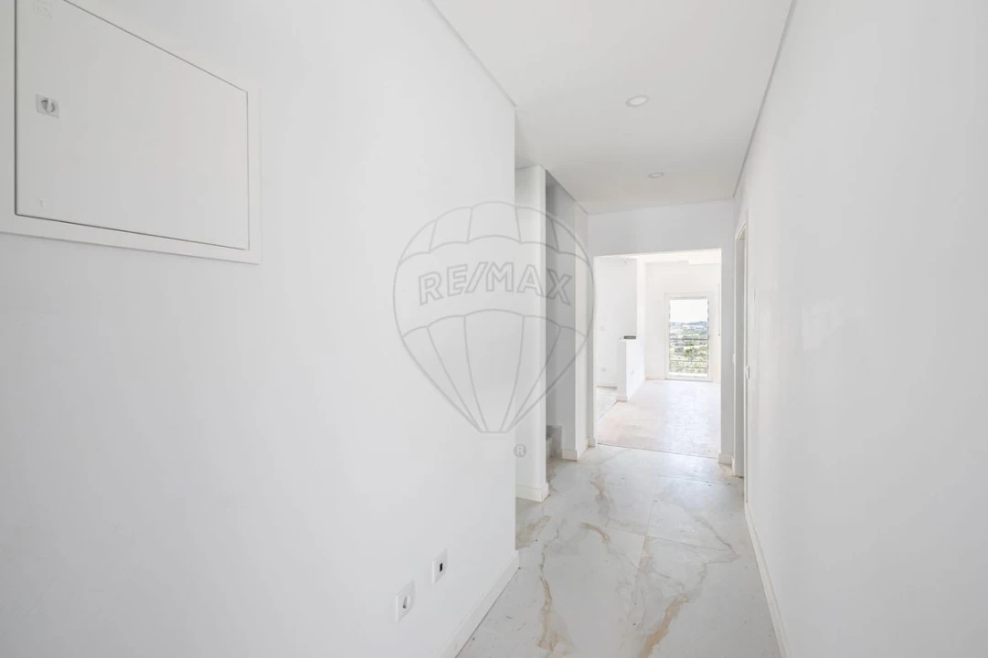 Moradia T4 para Venda em Alenquer (Santo Estêvão e Triana) Foto 2