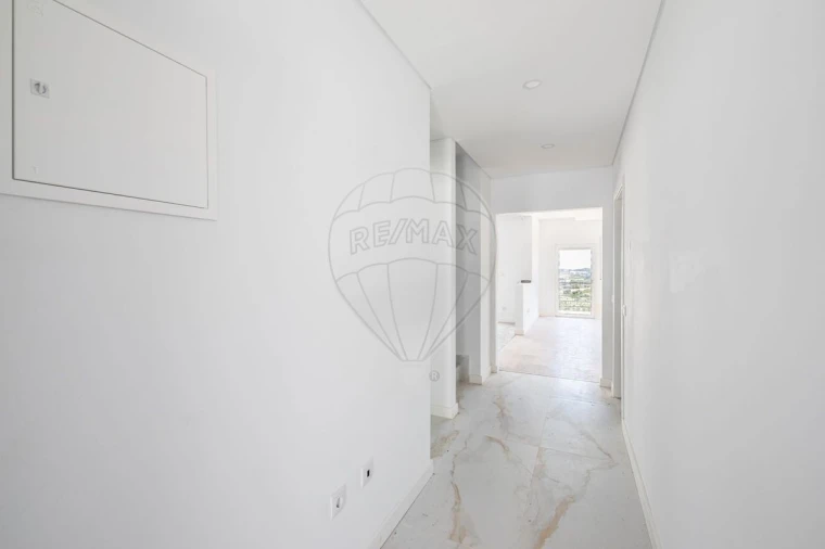 Moradia T4 para Venda em Alenquer (Santo Estêvão e Triana) Foto 2