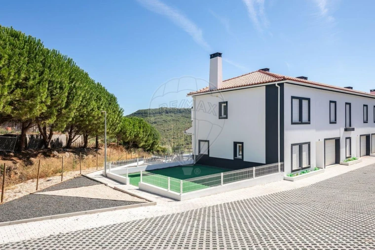 Moradia T4 para Venda em Alenquer (Santo Estêvão e Triana) Foto 33