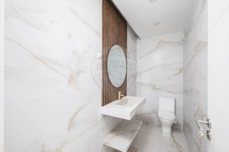 Moradia T4 para Venda em Alenquer (Santo Estêvão e Triana) Foto 4