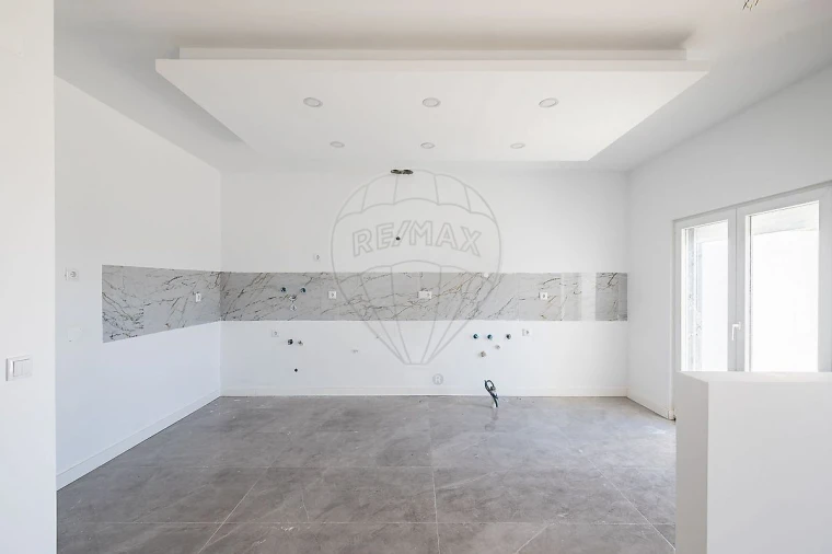 Moradia T4 para Venda em Alenquer (Santo Estêvão e Triana) Foto 7