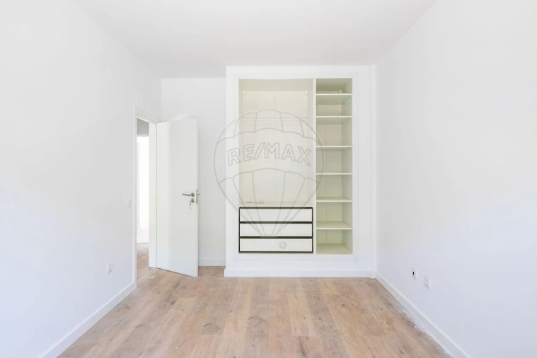 Moradia T4 para Venda em Alenquer (Santo Estêvão e Triana) Foto 13