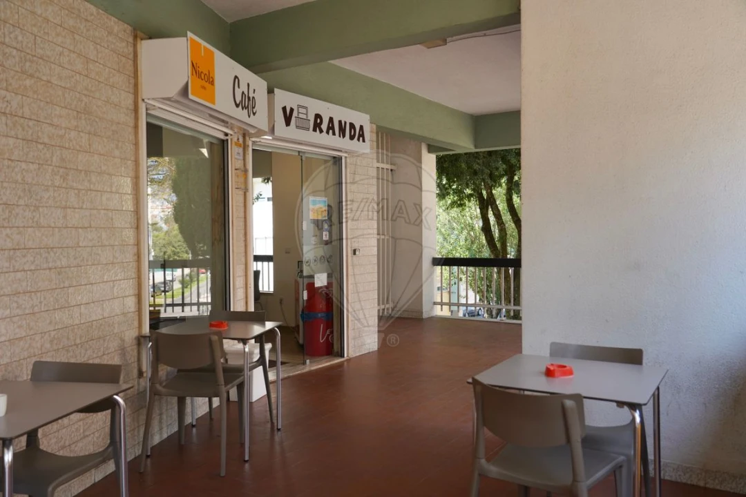 Loja para Venda em Massamá e Monte Abraão Foto 23