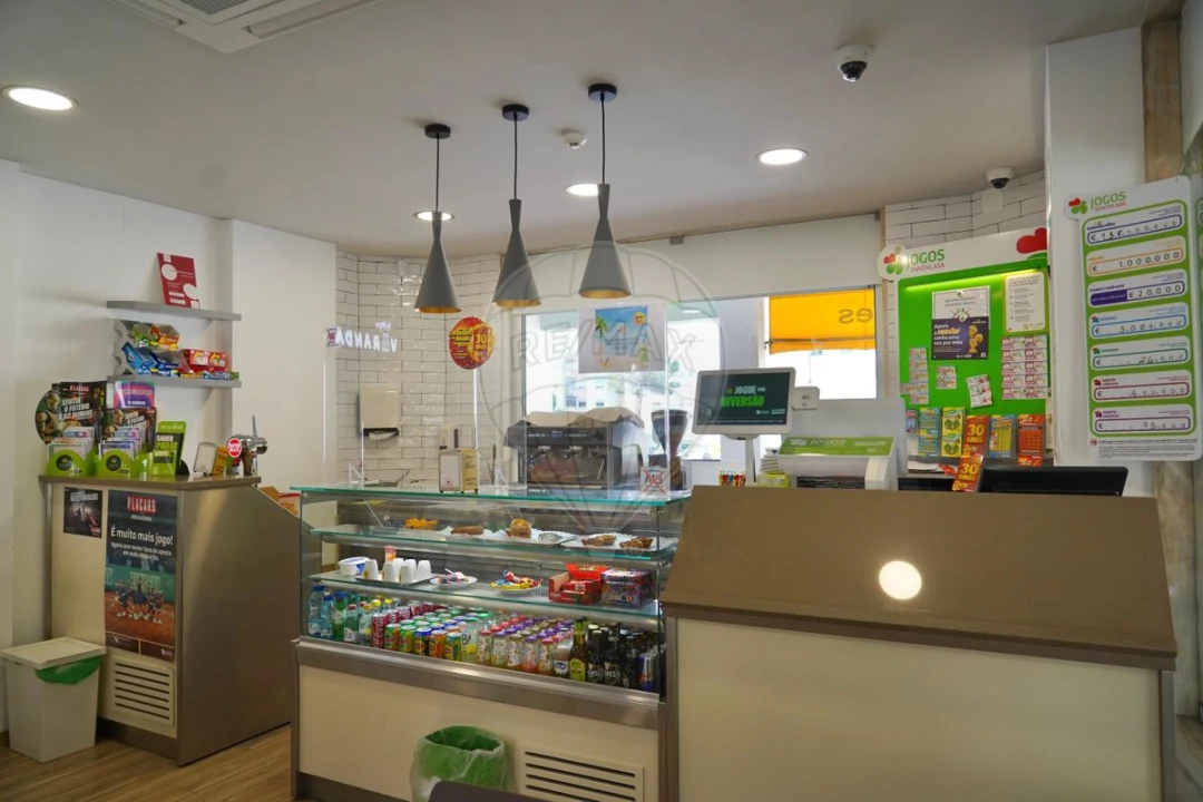 Loja para Venda em Massamá e Monte Abraão Foto 7