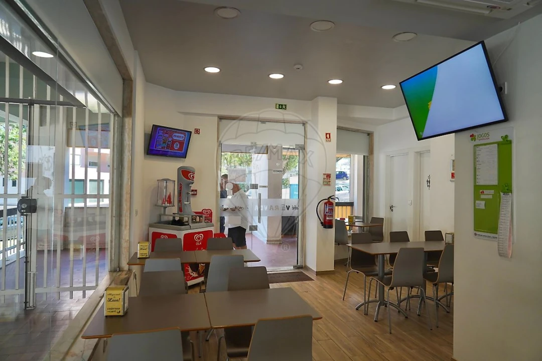 Loja para Venda em Massamá e Monte Abraão Foto 2