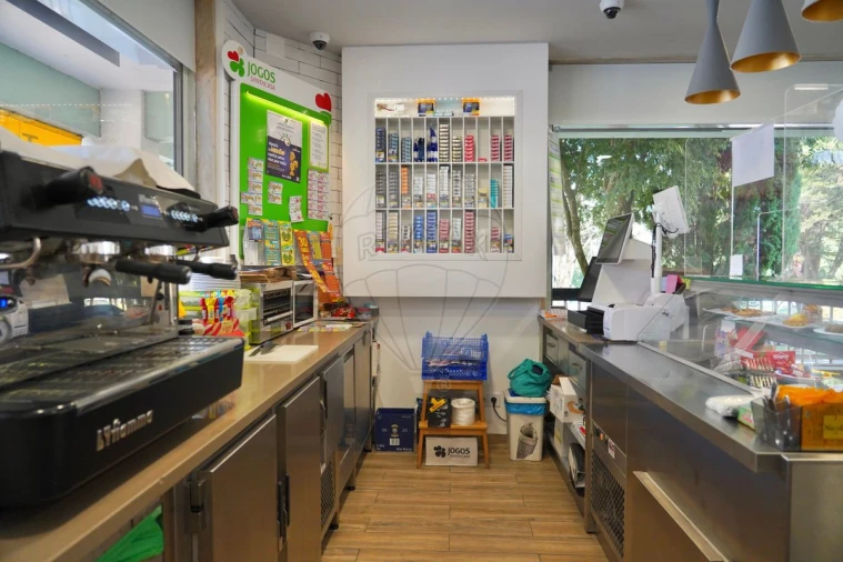 Loja para Venda em Massamá e Monte Abraão Foto 25