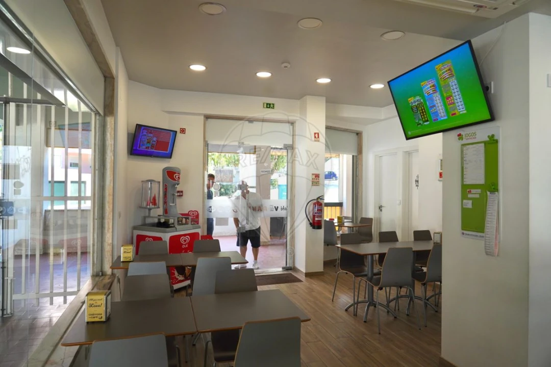 Loja para Venda em Massamá e Monte Abraão Foto 19