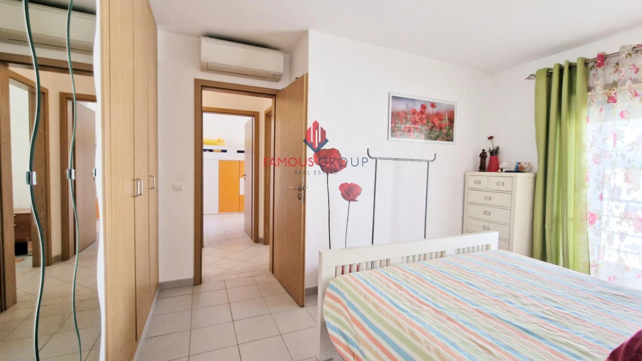 Apartamento T3 para Venda em Portimão Foto 23