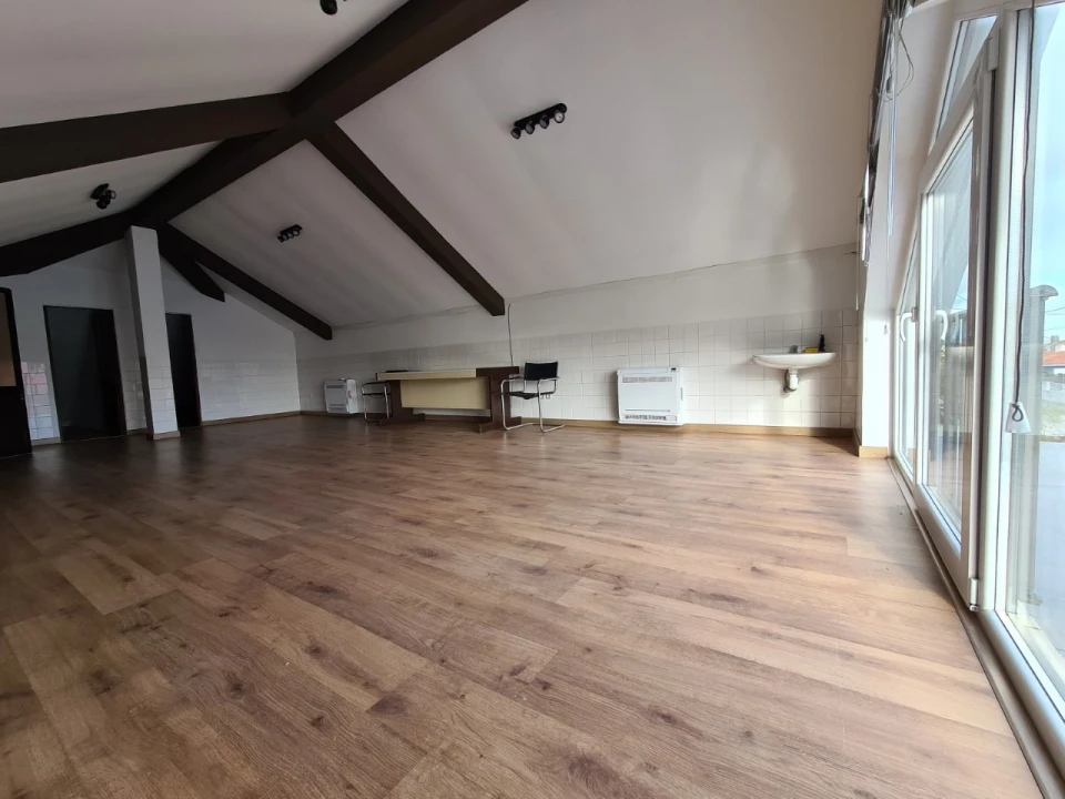 Armazém para Arrendamento em Fernao Ferro Foto 9