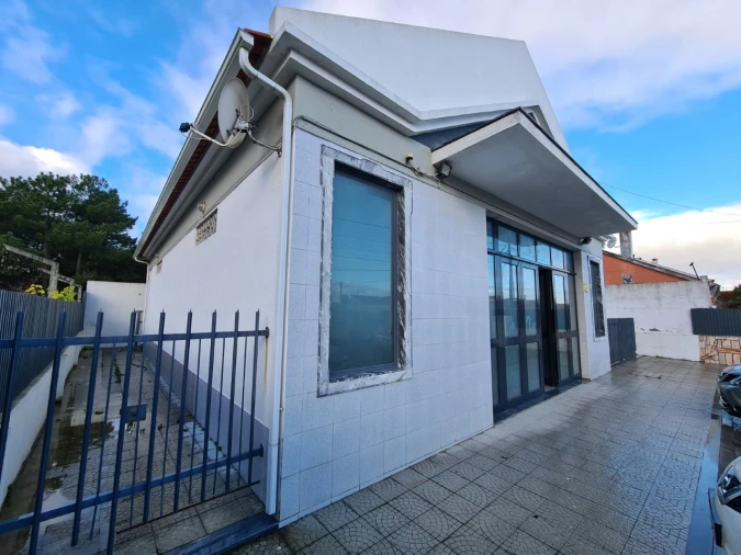 Armazém para Arrendamento em Fernao Ferro Foto 2