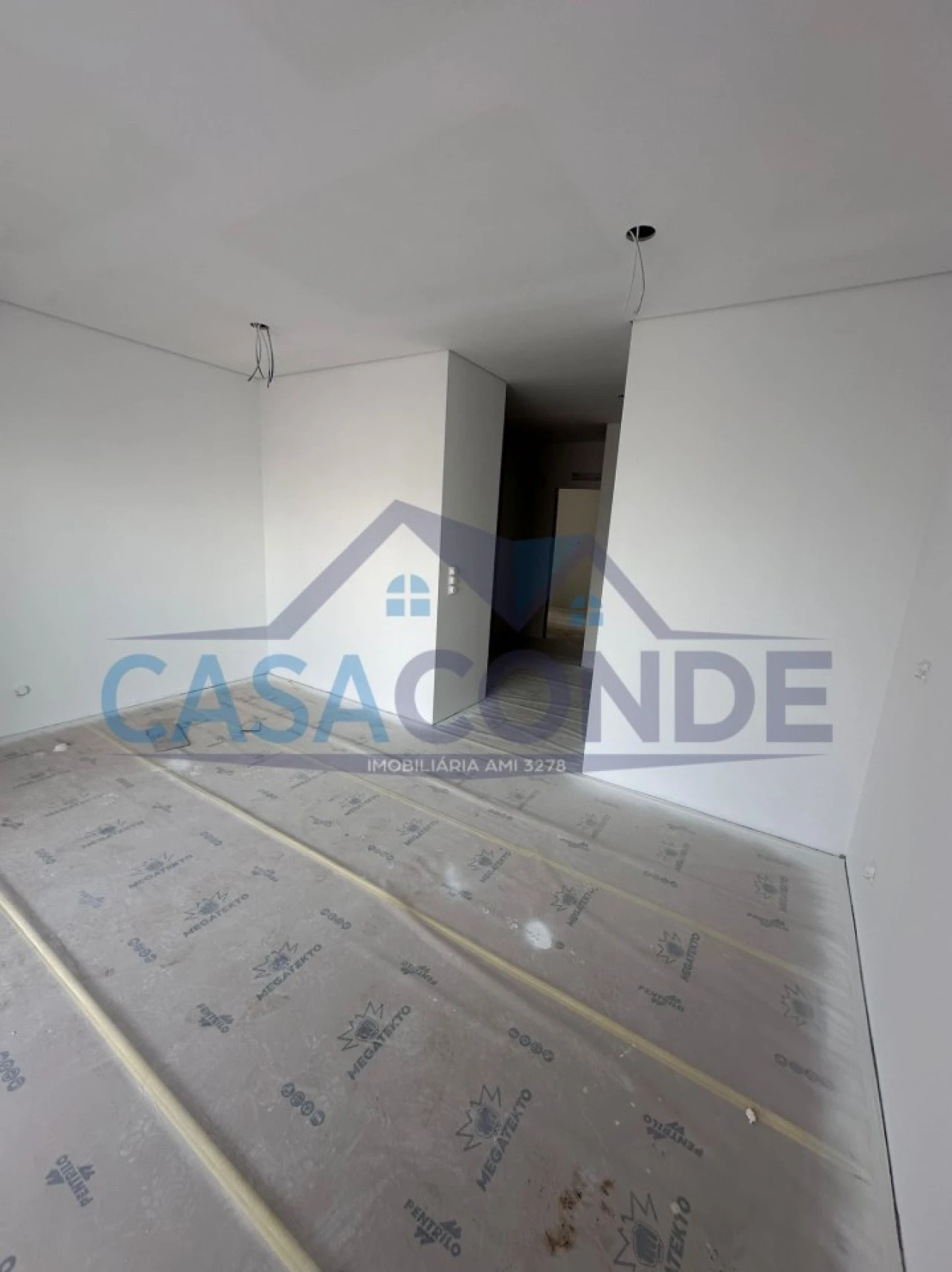 Moradia T4 para Venda em Fernao Ferro Foto 28