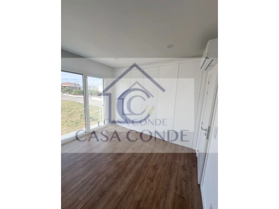 Moradia T4 para Venda em Fernao Ferro Foto 31