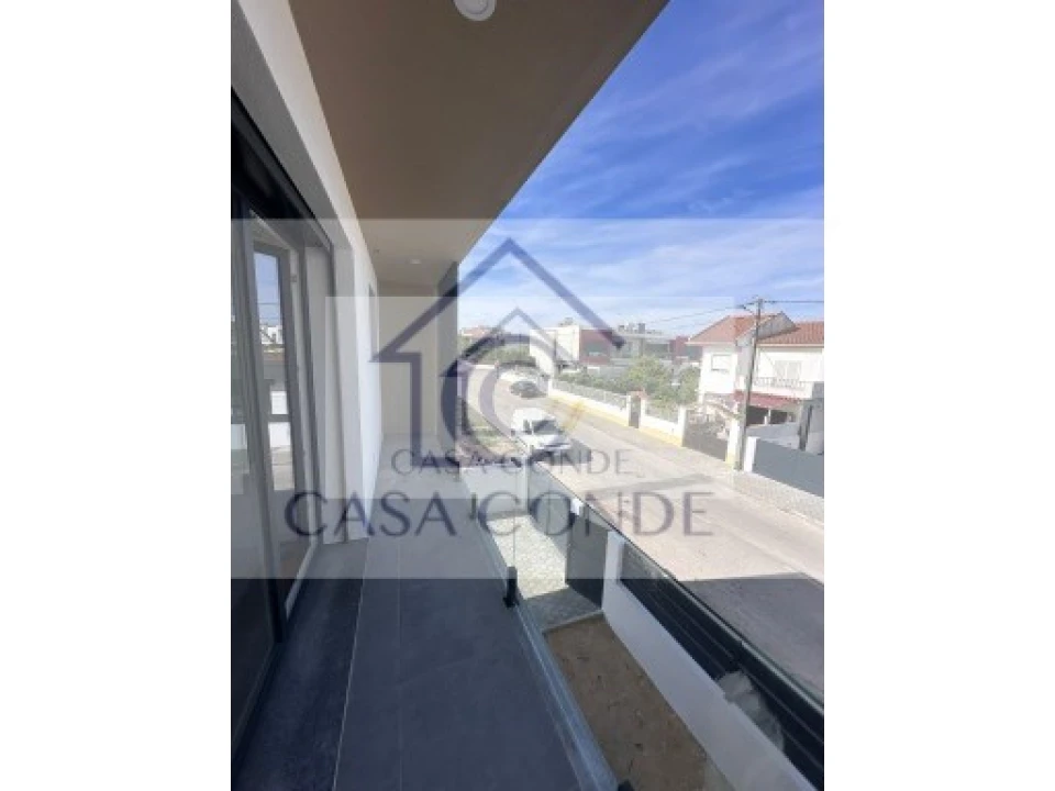 Moradia T4 para Venda em Fernao Ferro Foto 41