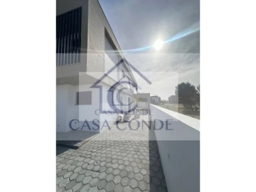 Moradia T4 para Venda em Fernao Ferro