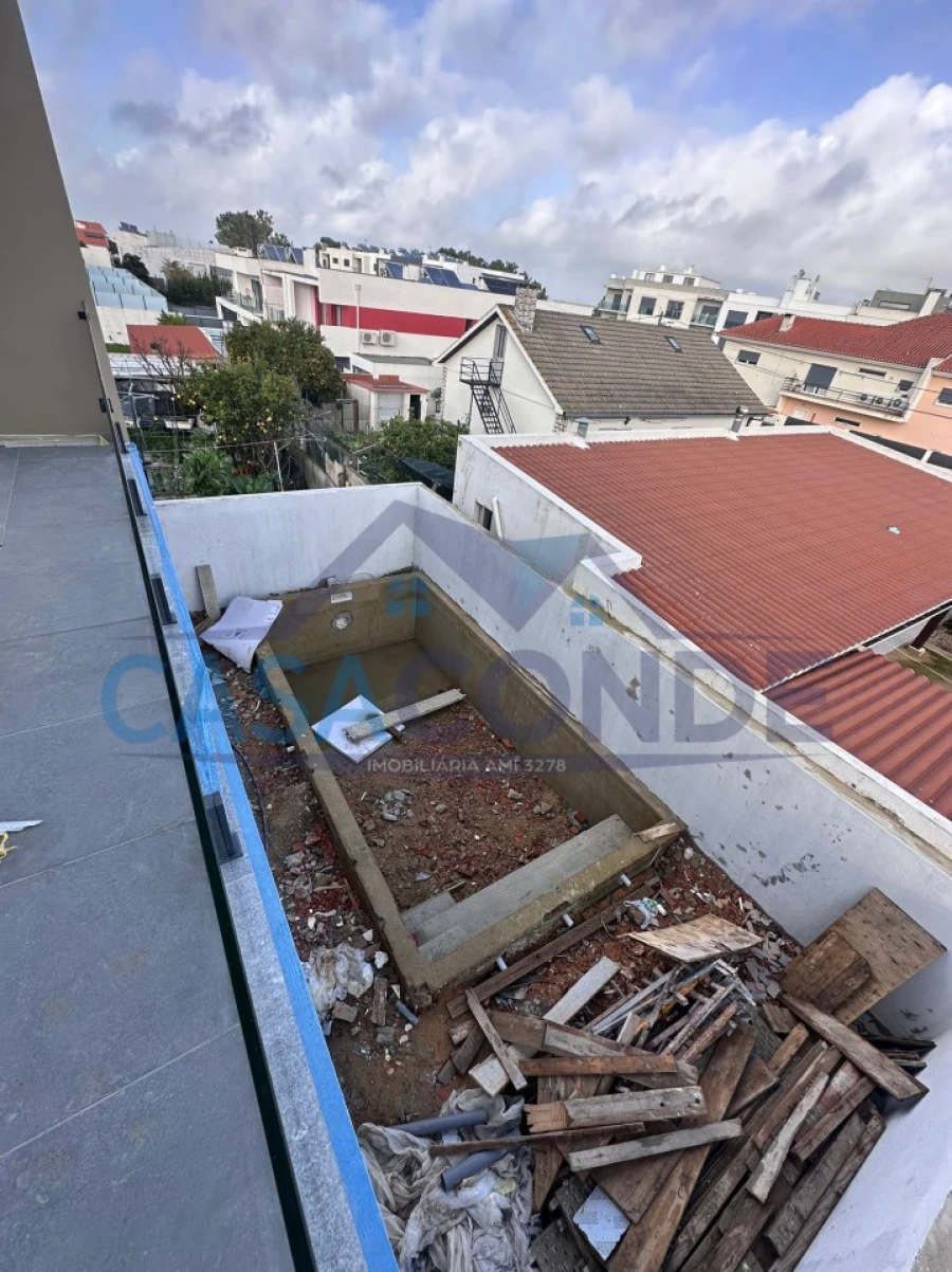 Moradia T4 para Venda em Fernao Ferro Foto 31