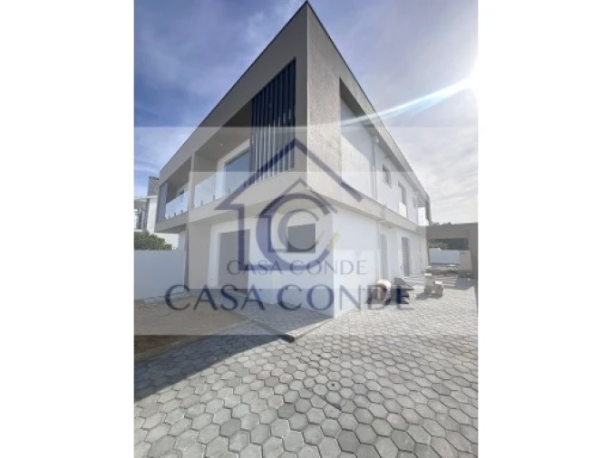 Moradia T4 para Venda em Fernao Ferro Foto 11