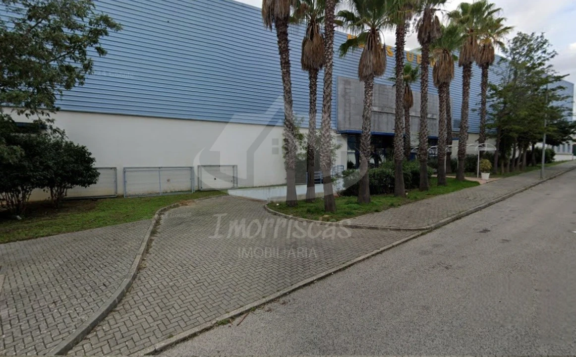 Armazém para Venda em Vialonga Foto 4