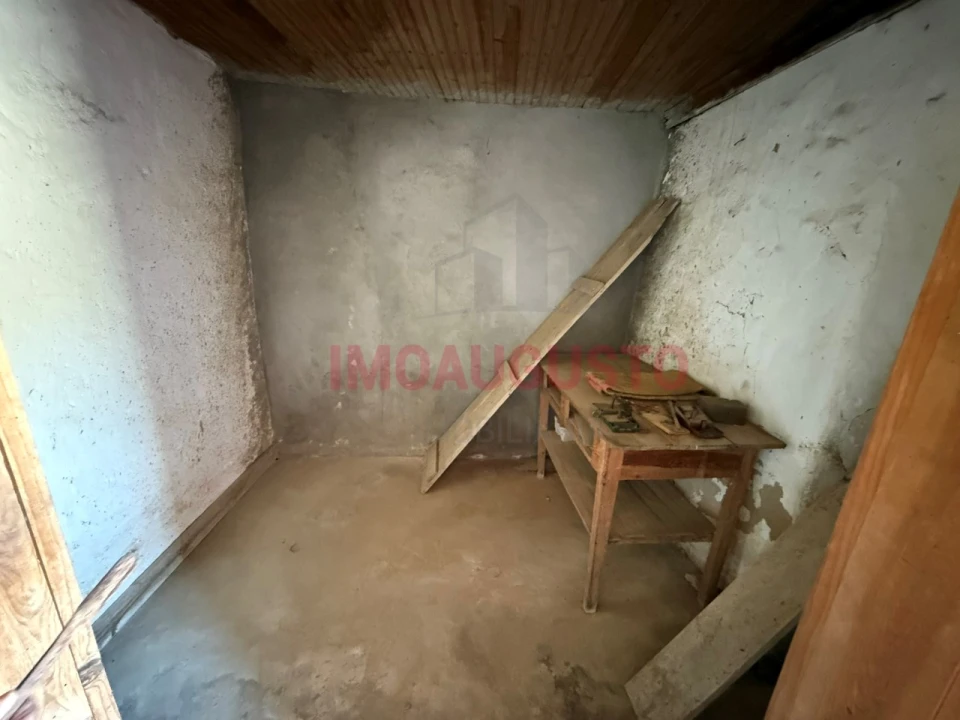 Moradia T2 para Venda em Castelo Mendo, Ade, Monteperobolso e Mesquitela Foto 6