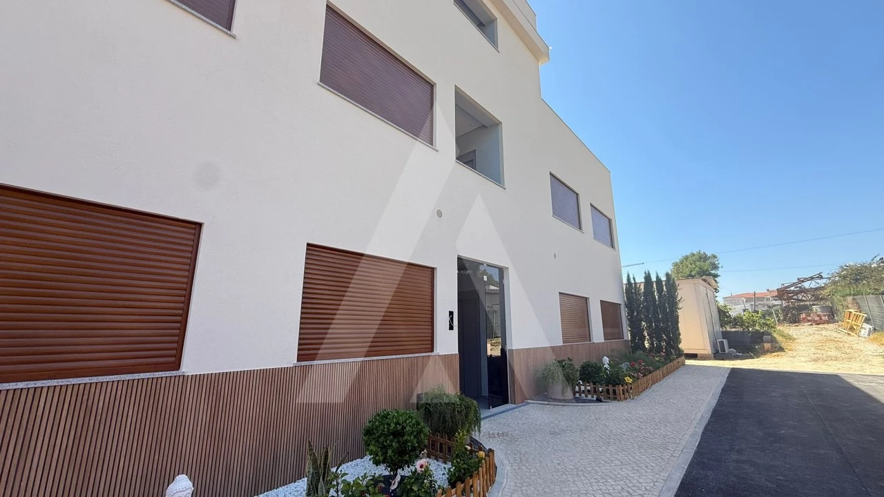 Apartamento T2 para Venda em Quarteira Foto 5