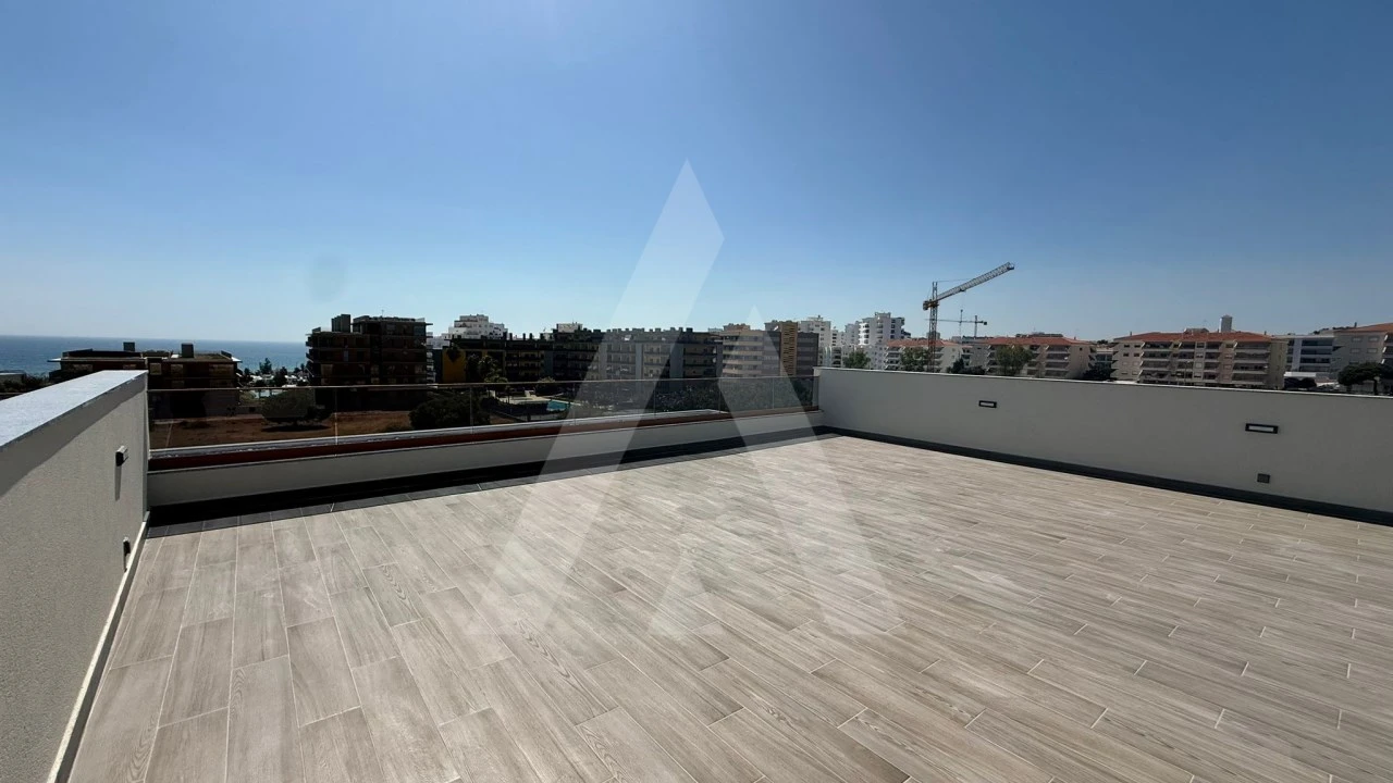 Apartamento T2 para Venda em Quarteira Foto 19