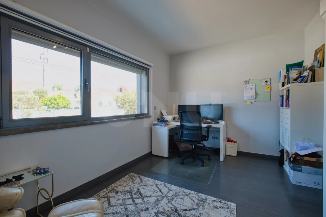 Moradia T4 para Venda em Painho e Figueiros Foto 6