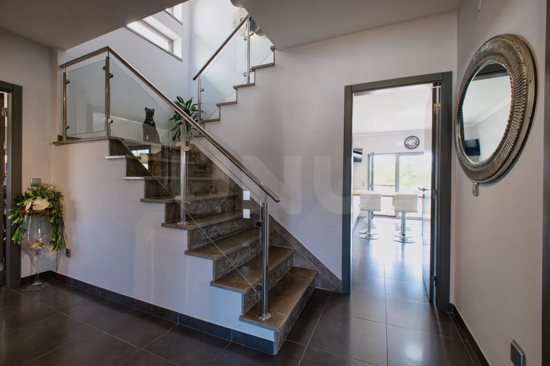 Moradia T4 para Venda em Painho e Figueiros Foto 7