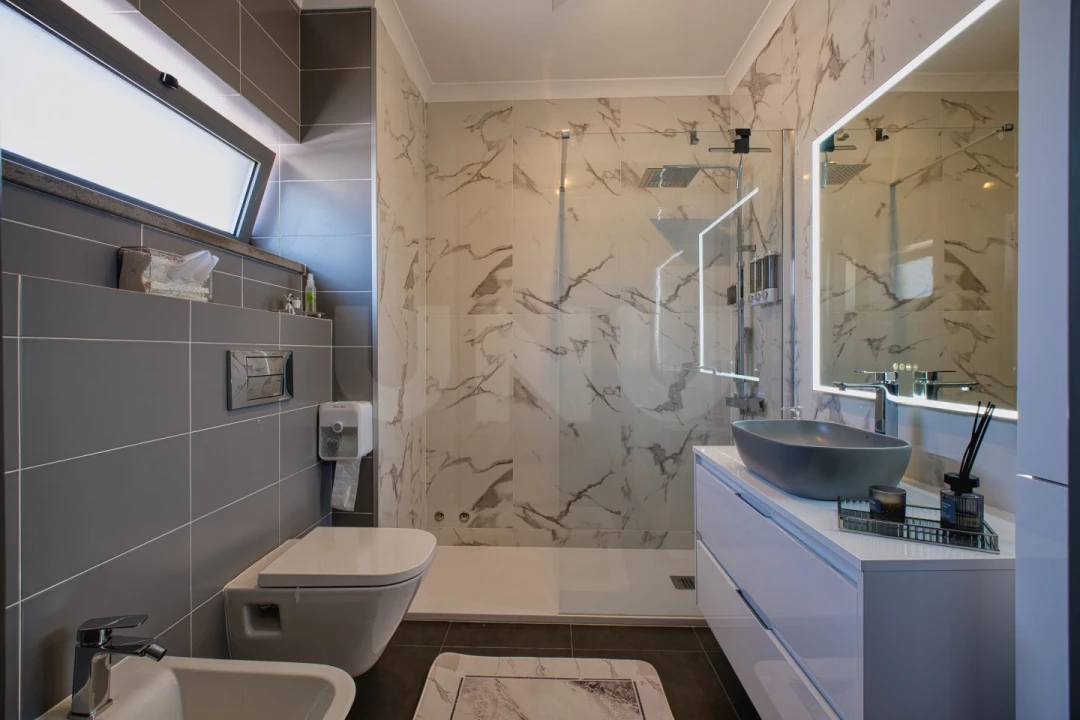 Moradia T4 para Venda em Painho e Figueiros Foto 25