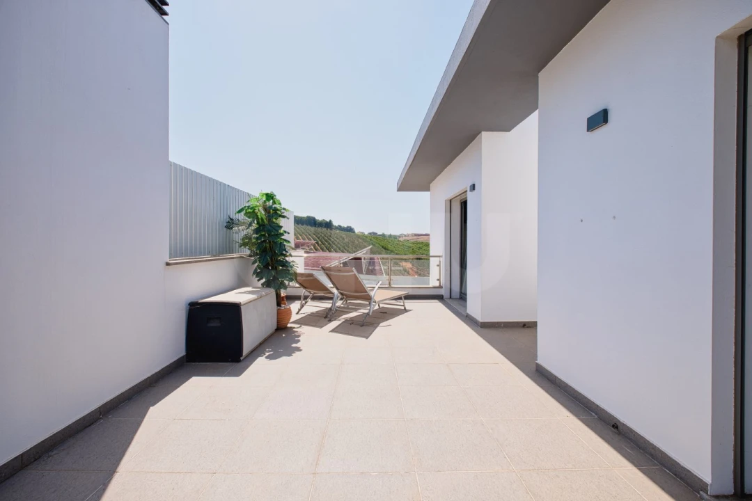 Moradia T4 para Venda em Painho e Figueiros Foto 33