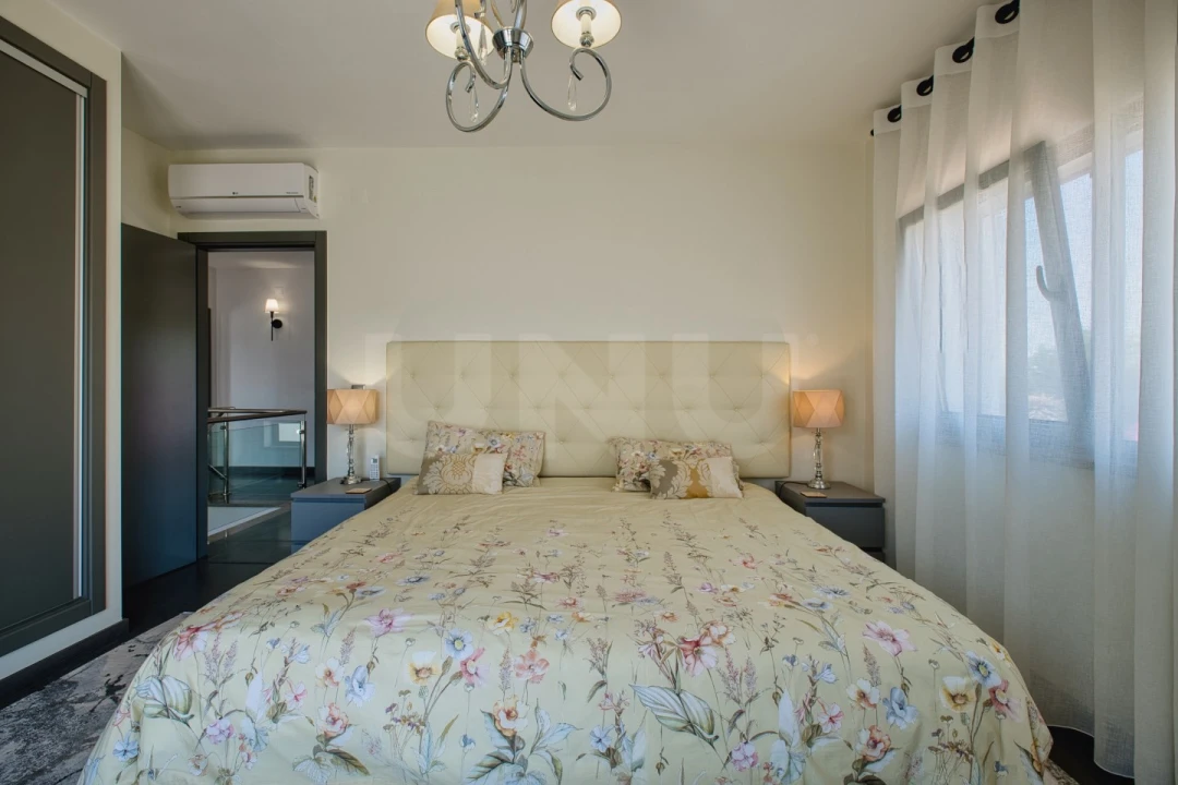 Moradia T4 para Venda em Painho e Figueiros Foto 32