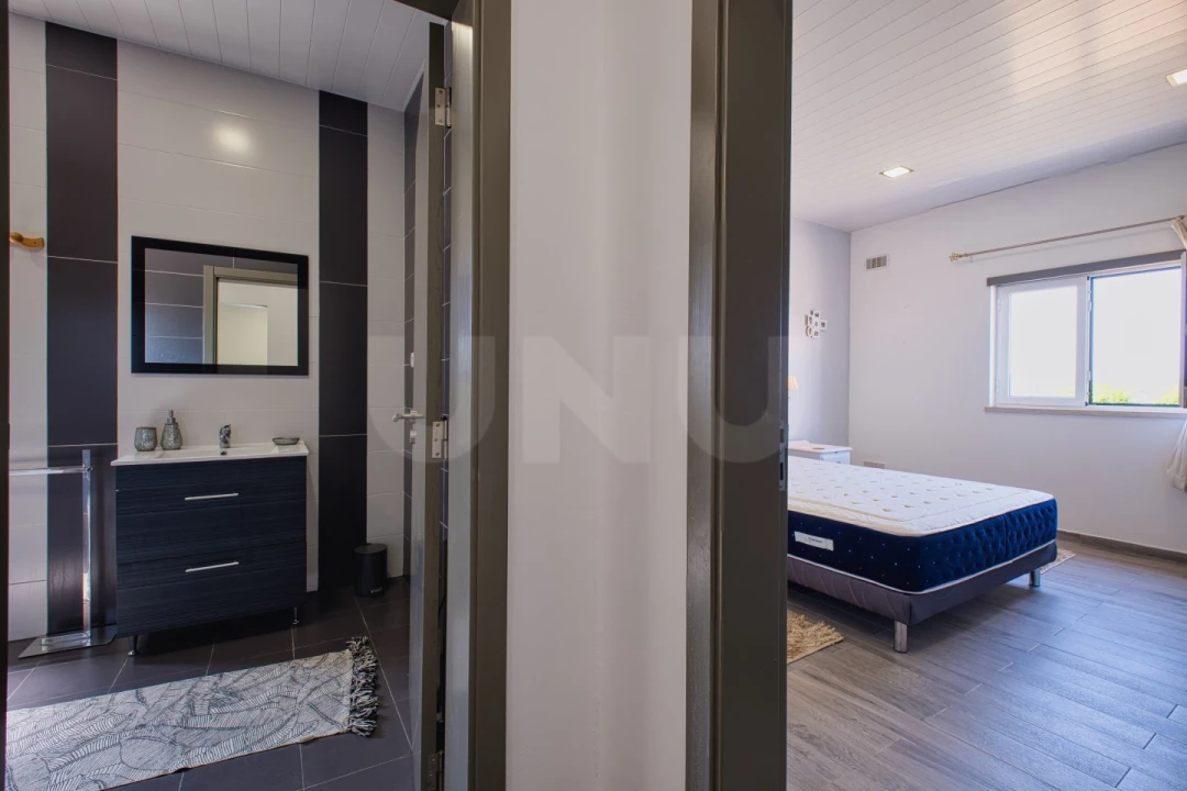 Moradia T4 para Venda em Painho e Figueiros Foto 44