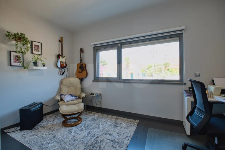 Moradia T4 para Venda em Painho e Figueiros Foto 5