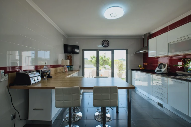 Moradia T4 para Venda em Painho e Figueiros Foto 8