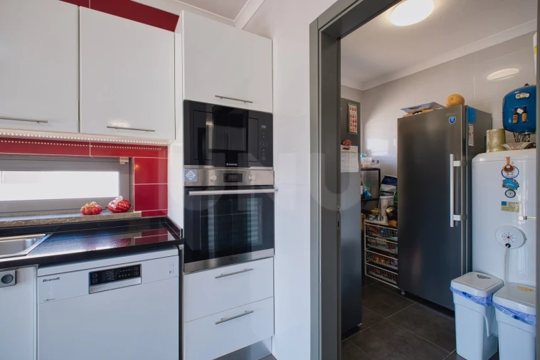 Moradia T4 para Venda em Painho e Figueiros Foto 10