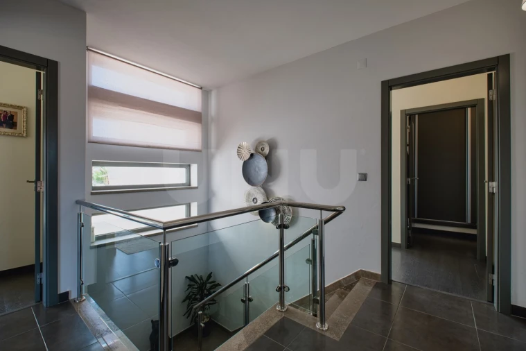 Moradia T4 para Venda em Painho e Figueiros Foto 18