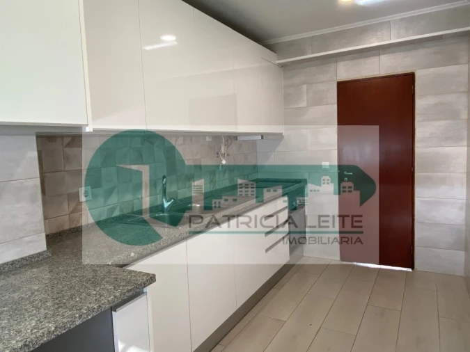 Apartamento T3 para Venda em Moita Foto 2