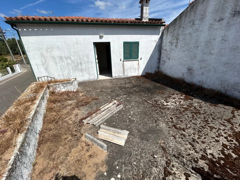 Moradia T1 para Venda em São Pedro de Tomar Foto 1