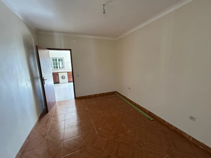 Moradia T1 para Venda em São Pedro de Tomar Foto 3