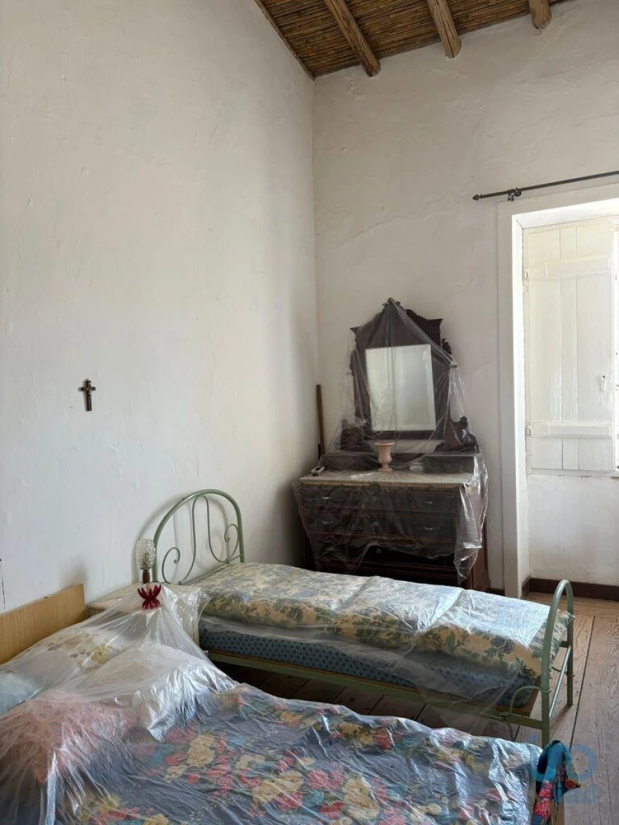 Moradia T2 para Venda em Corte do Pinto Foto 3