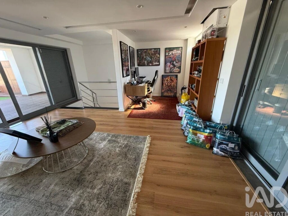 Moradia T3 para Venda em Charneca de Caparica e Sobreda Foto 19