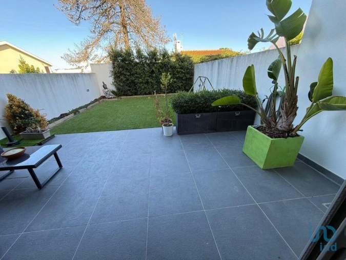 Moradia T3 para Venda em Charneca de Caparica e Sobreda Foto 9