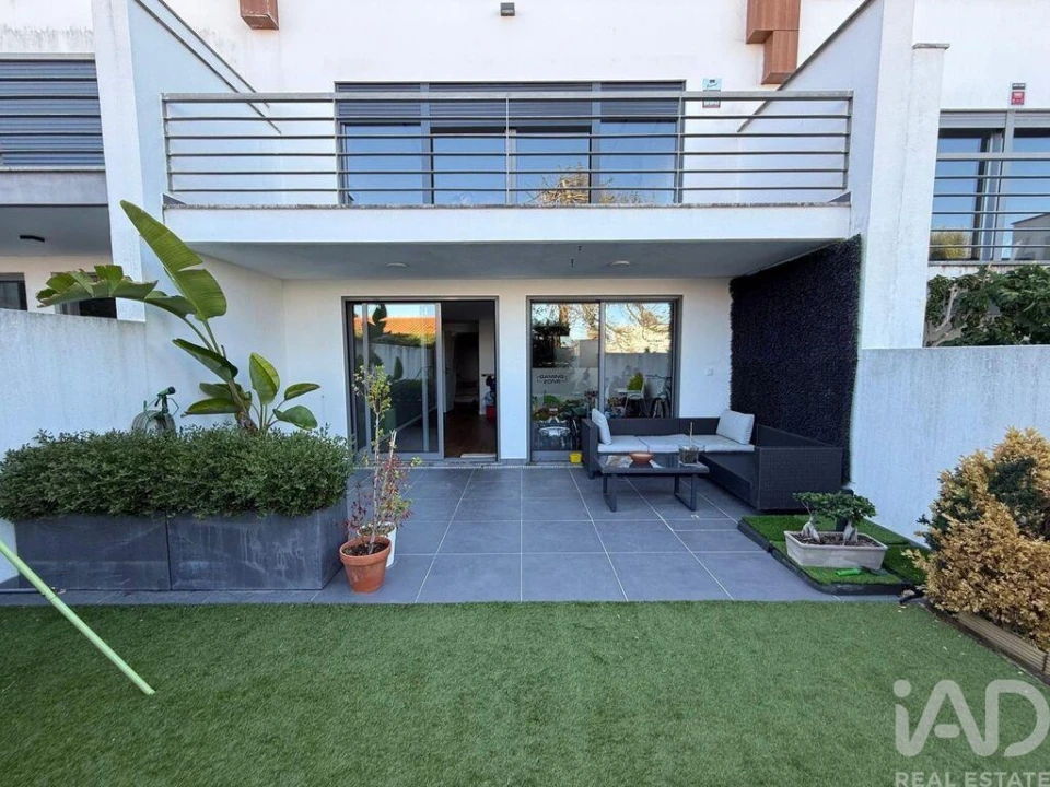 Moradia T3 para Venda em Charneca de Caparica e Sobreda Foto 2