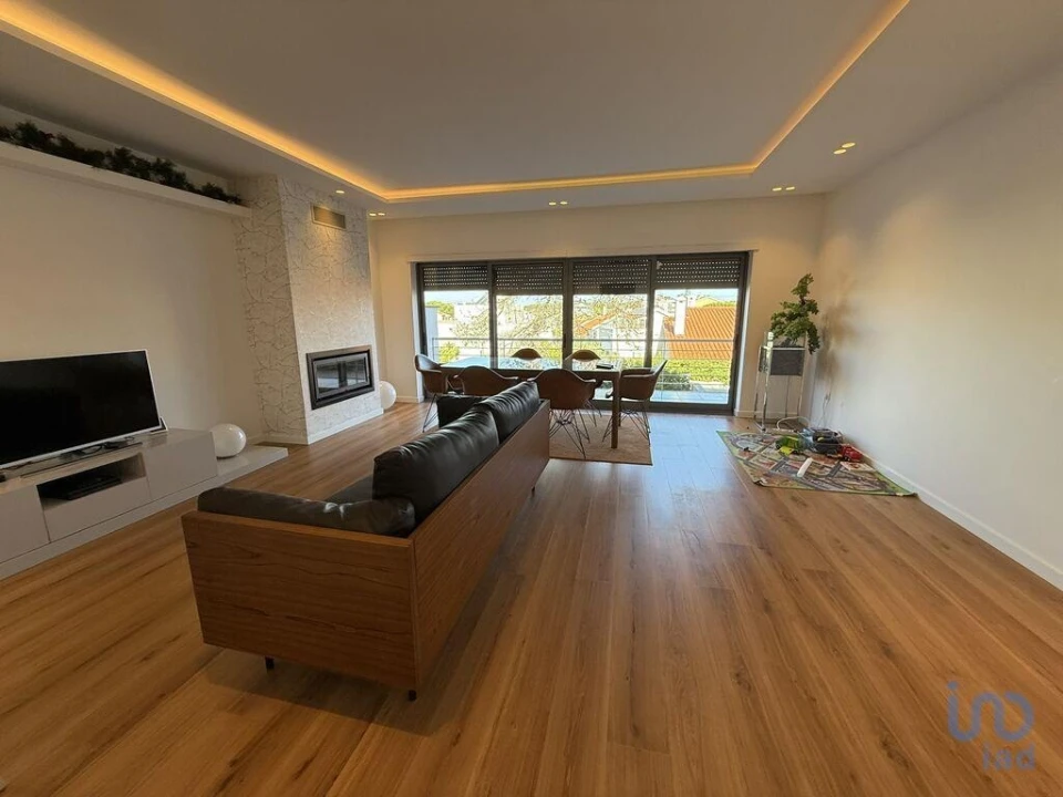 Moradia T3 para Venda em Charneca de Caparica e Sobreda Foto 6