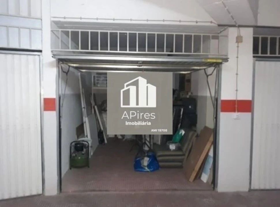 Garagem para Venda em Costa da Caparica Foto 2