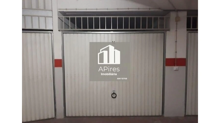 Garagem para Venda em Costa da Caparica