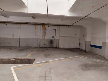 Armazém para Arrendamento em Campolide