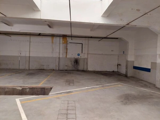 Armazém para Arrendamento em Campolide