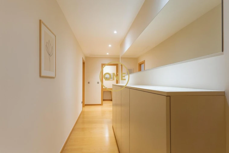 Apartamento T3 para Venda em Antas e Abade de Vermoim Foto 2