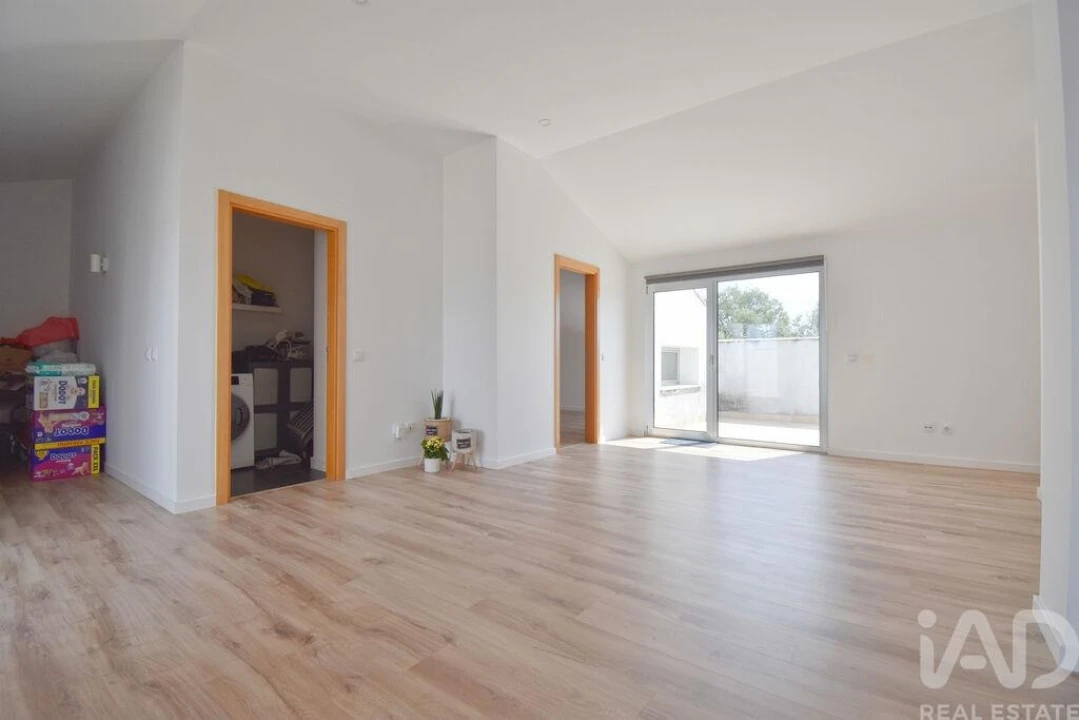 Apartamento T5 para Venda em Avelar Foto 16