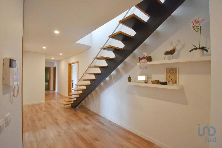 Apartamento T5 para Venda em Avelar Foto 14